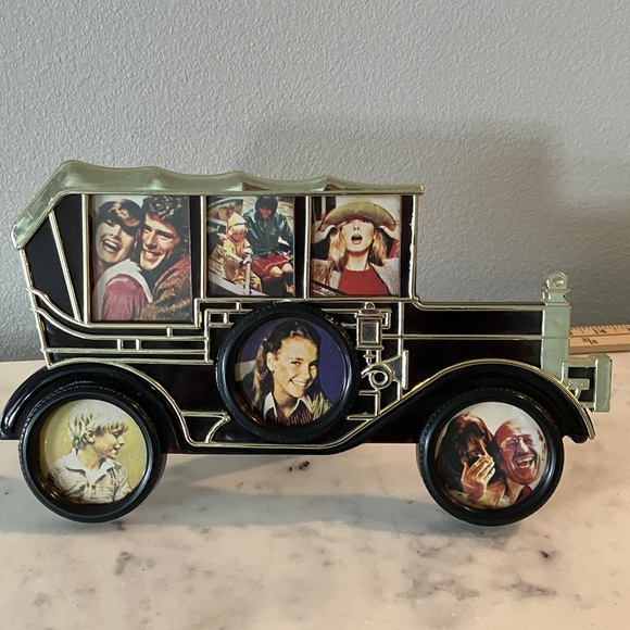 Other - Vintage Car Wall Frame Made in Hong Kong